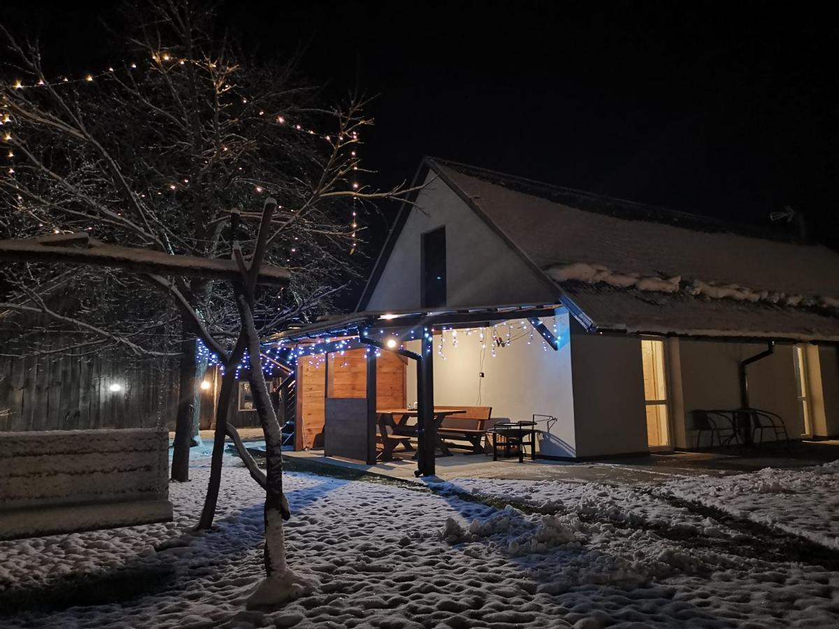 Agrochalupki Apartment Korczowa Exterior photo
